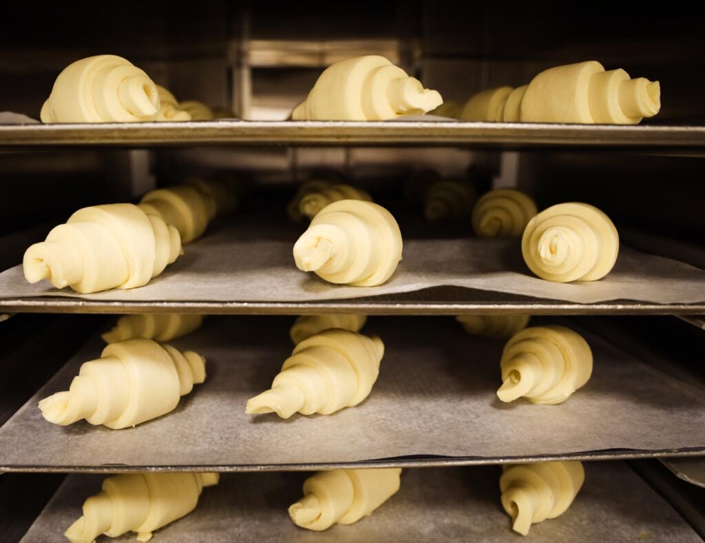 Jak rozpoznać idealnie wypieczonego croissanta
